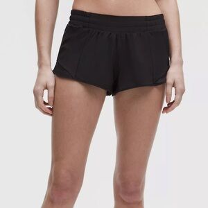 Lululemon 🍋 Hotty Hot Low-Rise Lined Short 2.5" ✨